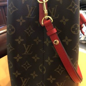 Authentic Gorgeous Louis Vuitton Neo Noe,